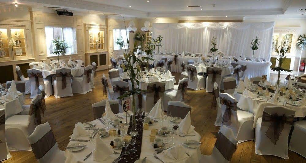 קאנוק The Barns Hotel מראה חיצוני תמונה